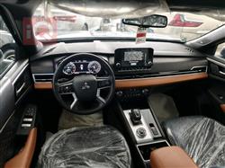 ميتسوبيشي اوتلاندر